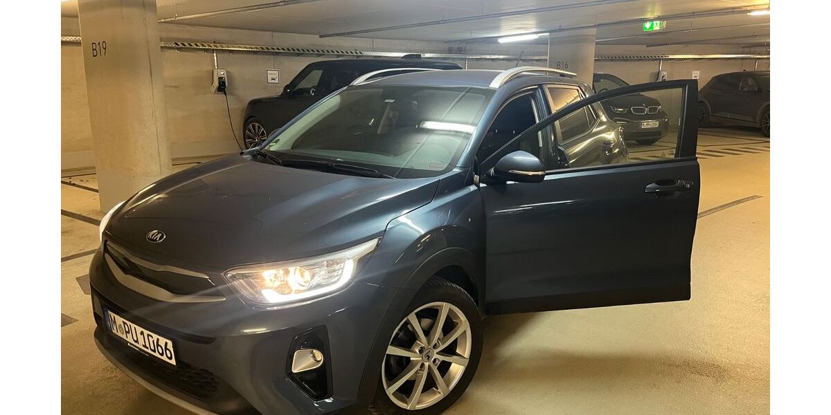 Kia Stonic 41.500 km 14.200 &euro; München 80798