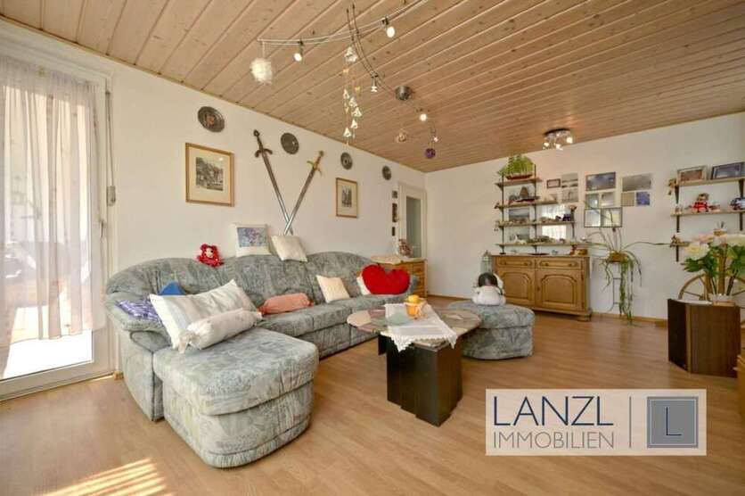 Wohnung zum Kaufen in Poing 350.000 € 67.9 m²