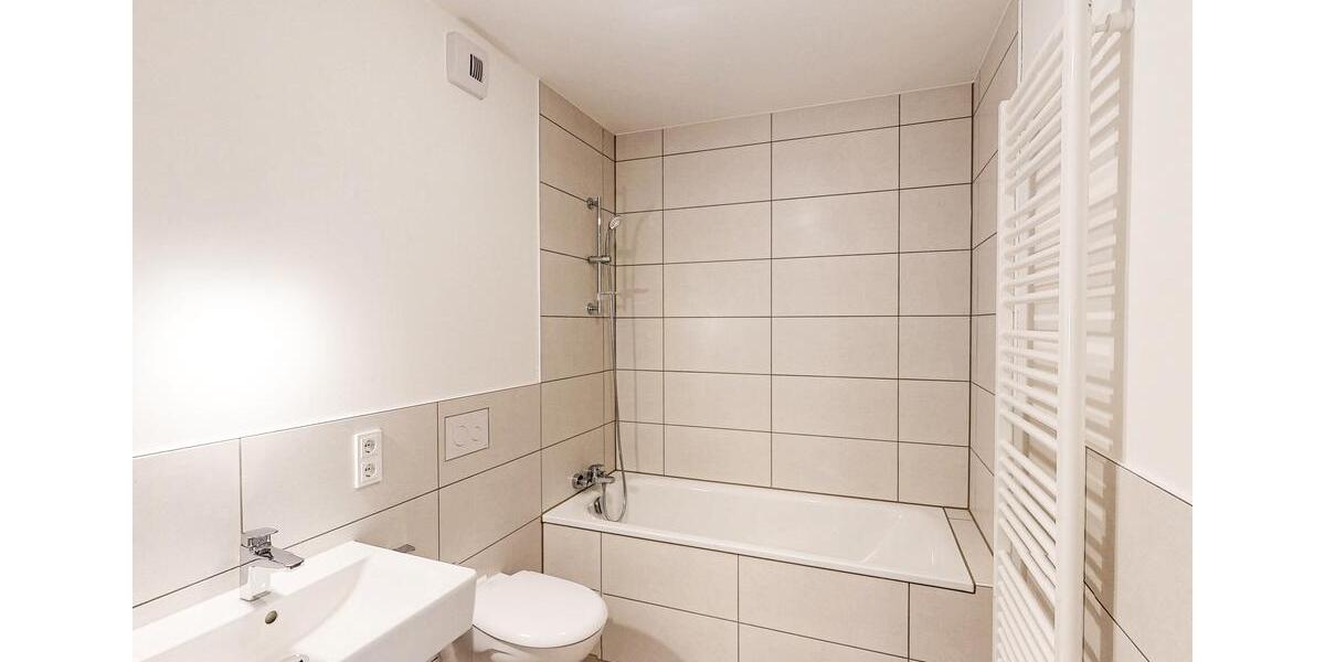 Etagenwohnung München Thalkirchen-Obersendling-Forstenried-Fürstenried-S - 4 Zimmer, 109 m&sup2;, 2.525&euro; | Angebot:23702343