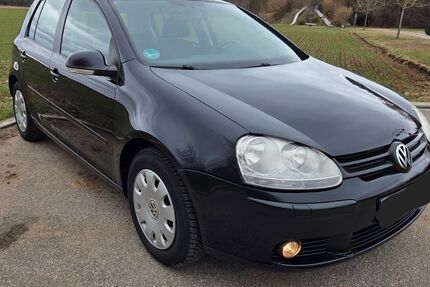 VW Golf 146.000 km 2.999 &euro; Hohenbrunn 85662