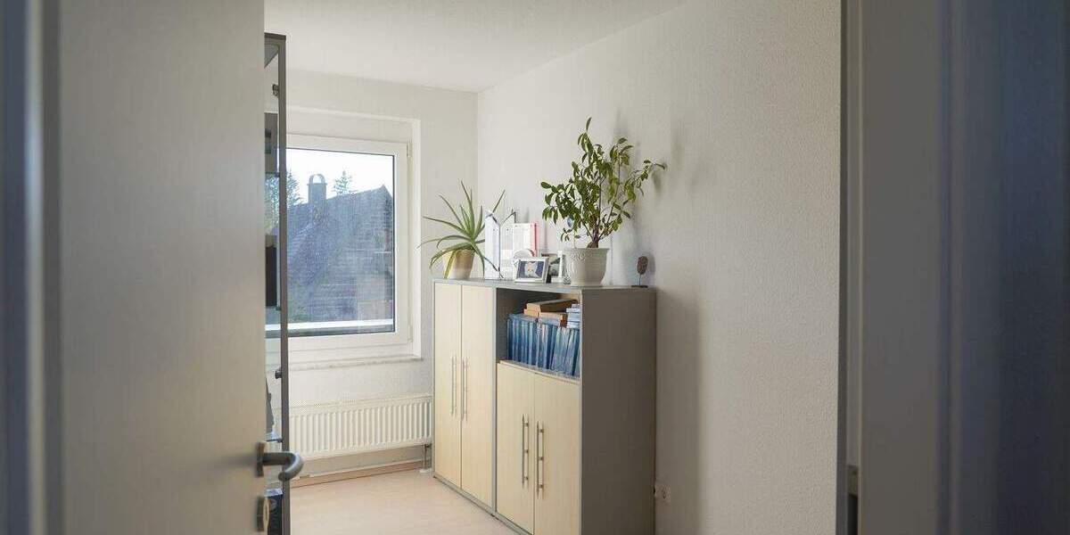 Hochwertige Doppelhaushälfte in Top-Lage mit Pool 5 zimmer