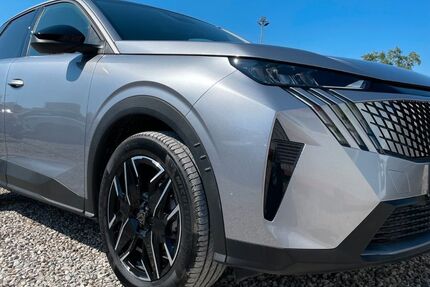 Peugeot 3008 5.711 km 30.980 &euro; München 81829