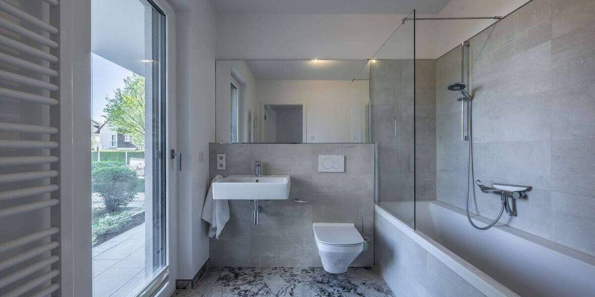 Etagenwohnung München Bogenhausen - 3 Zimmer, 90 m&sup2;, 940.000&euro; | Angebot:26454046
