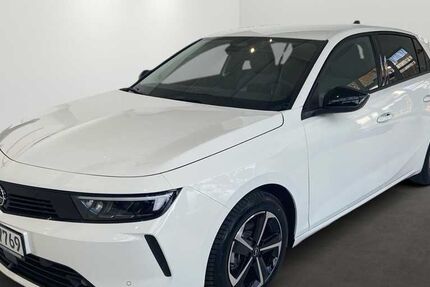 Opel Astra 9.000 km 19.990 € München 81249