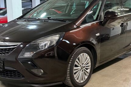 Opel Zafira 142.489 km 7.300 &euro; München 81677