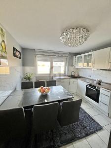 GROßZÜGIG MITTEN IM GRÜNEN 5 zimmer