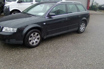 Audi A4 276.000 km 1.350 &euro; Feldgeding 85232