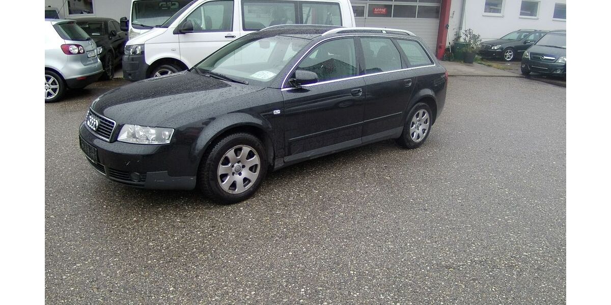 Audi A4 276.000 km 1.350 &euro; Feldgeding 85232