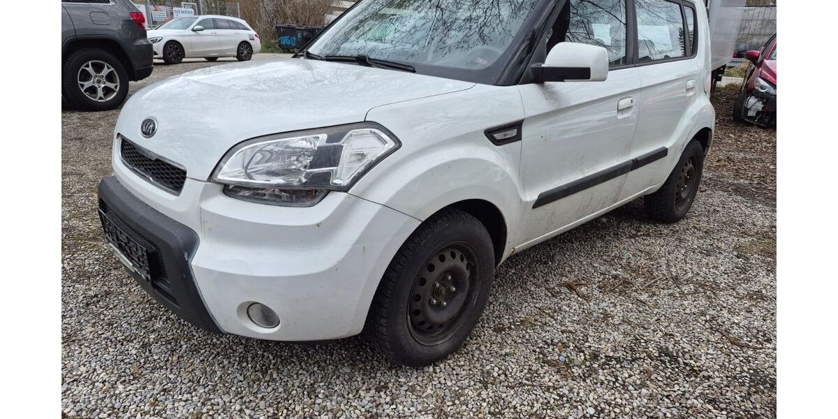 Kia Soul 221.000 km 2.490 &euro; München 81929