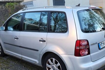 VW Touran 205.989 km 1.250 &euro; München 81737