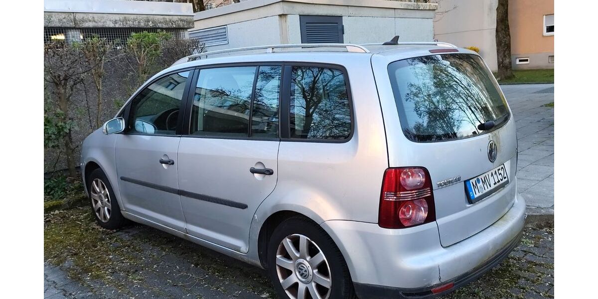 VW Touran 205.989 km 1.250 &euro; München 81737