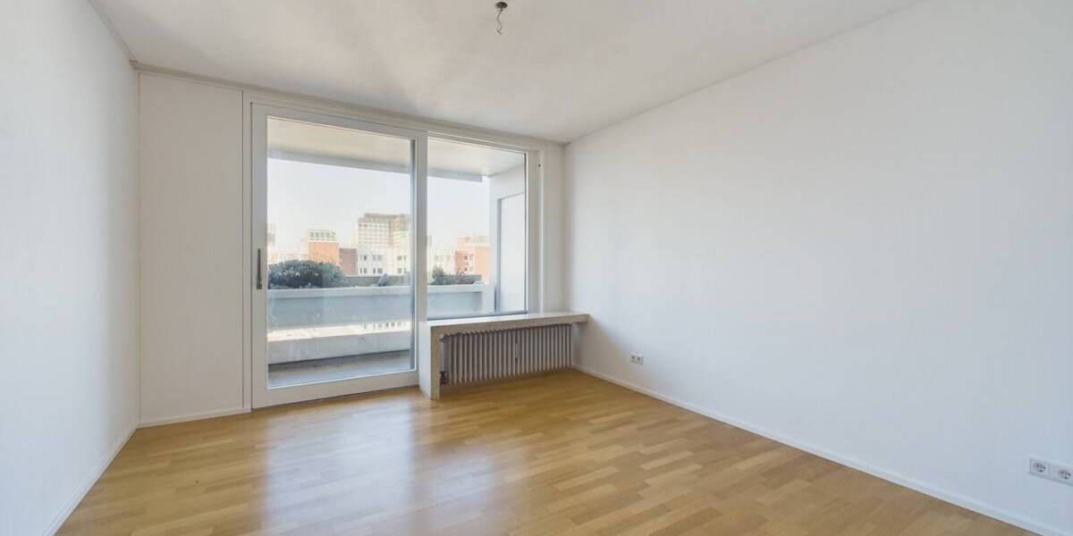 Etagenwohnung München Bogenhausen - 3 Zimmer, 93 m&sup2;, 2.200&euro; | Angebot:26487108