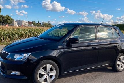 Skoda Fabia 97.500 km 9.000 € München 81369