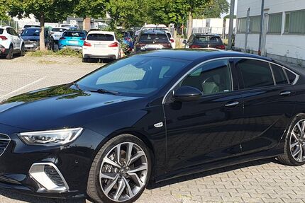 Opel Insignia 75.000 km 21.900 &euro; München 81825