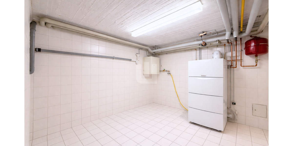 WINDISCH IMMOBILIEN - Renovierungsbedürftiges RMH mit viel Potential in familienfreundlicher Lage - Reihenmittelhaus Olching / Geiselbullach Geiselbullach | Angebot:25852870