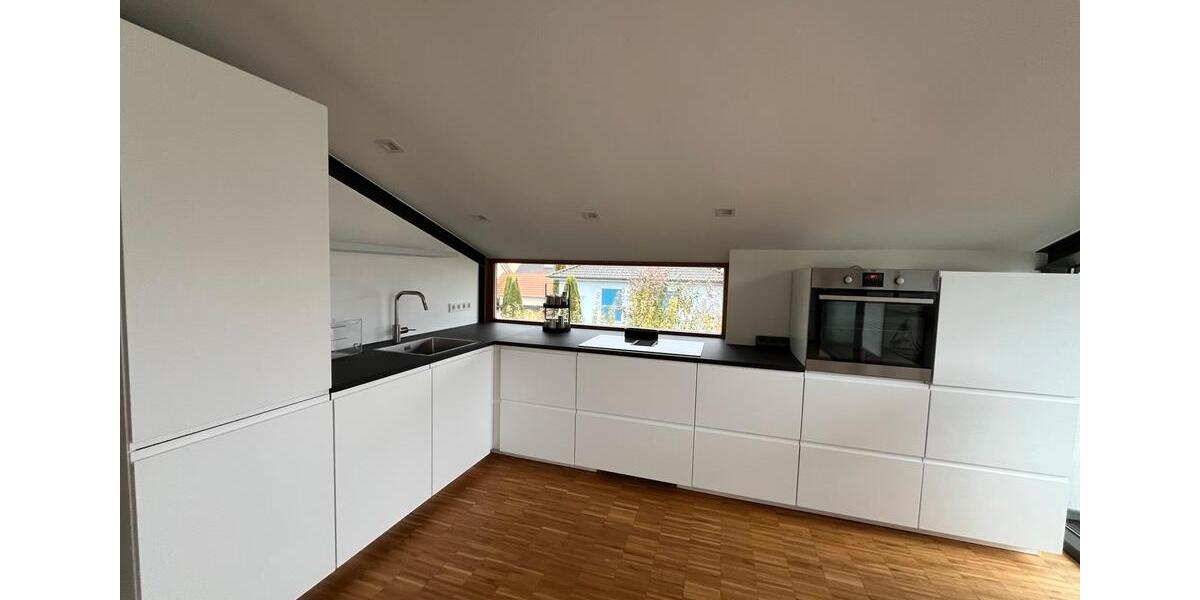 Schöne, helle Loftwohnung mit zwei Balkonen – 65 m² im 2. OG zimmer