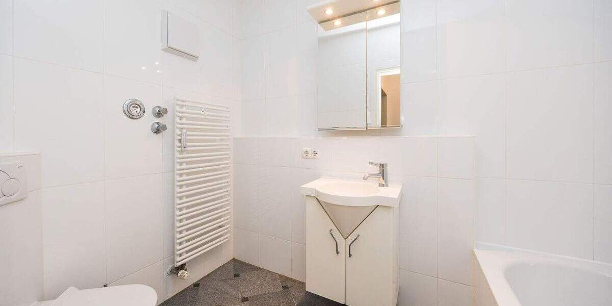 Zentral & ruhig im Grünen nahe BMW und U-Bahn - Apartment mit Balkon, Duplexstpl. & separater Küche 1 zimmer