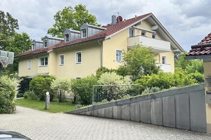 2 Zimmer Wohnung mit großem Balkon ( Strasslach - Dingharting) 2 zimmer