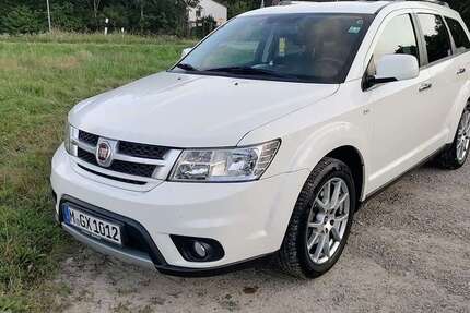 Fiat Freemont 174.935 km 9.750 € München 81739