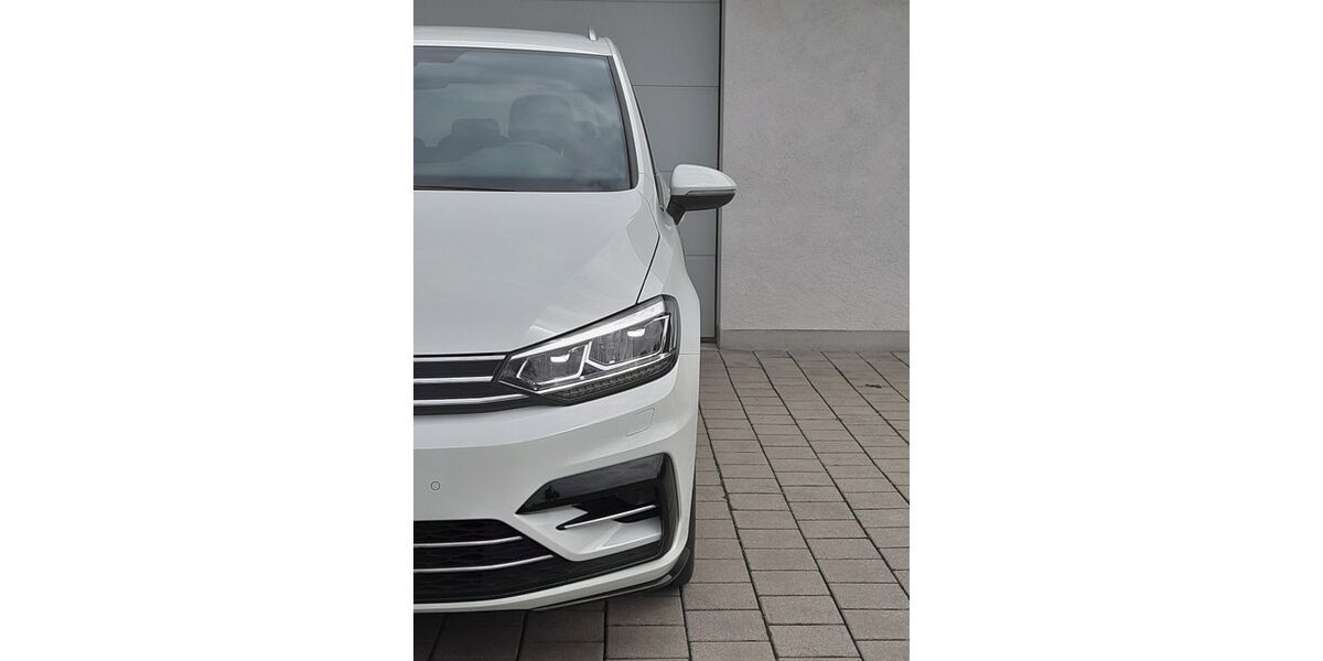 VW Touran 131.000 km 21.499 &euro; Aschheim 85609