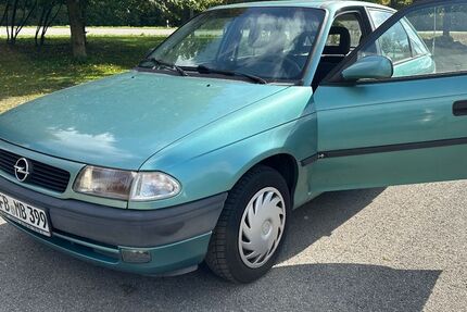 Opel Astra 54.000 km 2.100 € Grafrath 82284