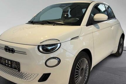 Fiat 500e 24.900 km 17.990 &euro; München 81249