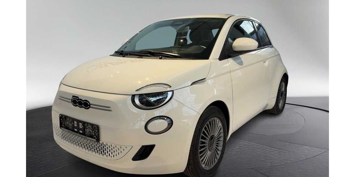 Fiat 500e 24.900 km 17.990 &euro; München 81249