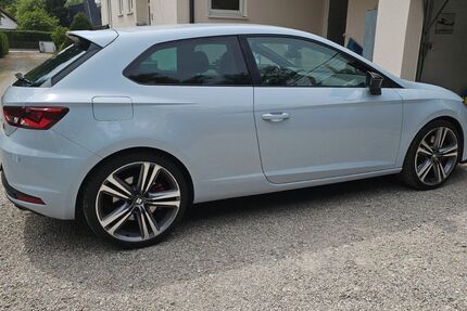 Seat Leon 122.000 km 14.600 &euro; Emmering 82275