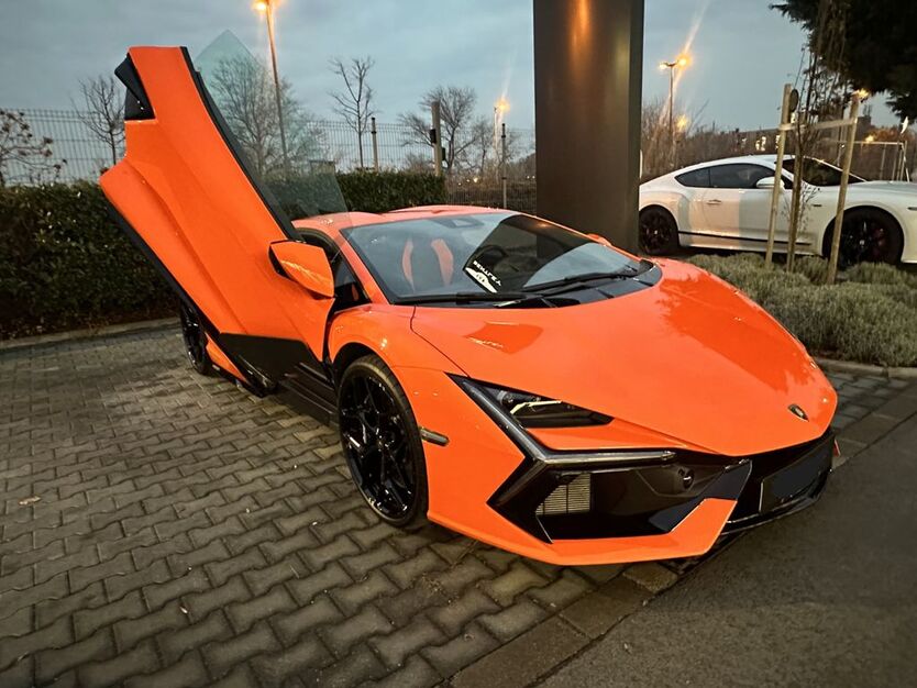 Lamborghini Revuelto 2.750 km 612.990 € Pliening 85652