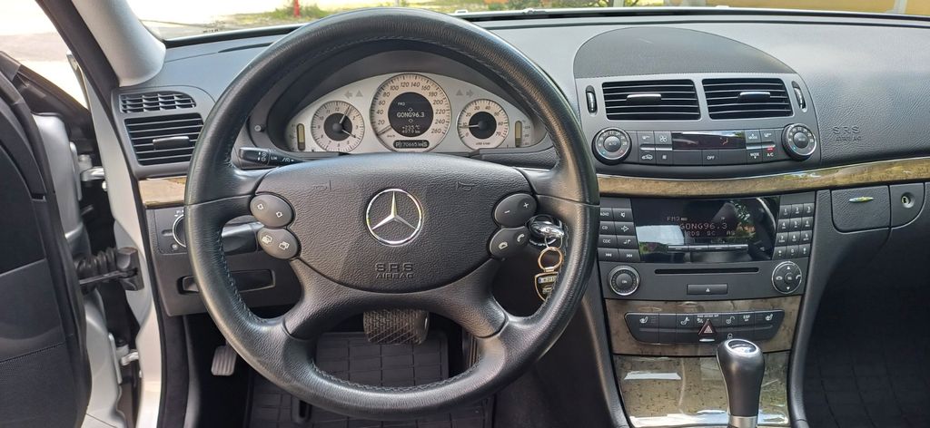 Mercedes-Benz E 200 171.000 km 8.300 &euro; Unterhaching 82008