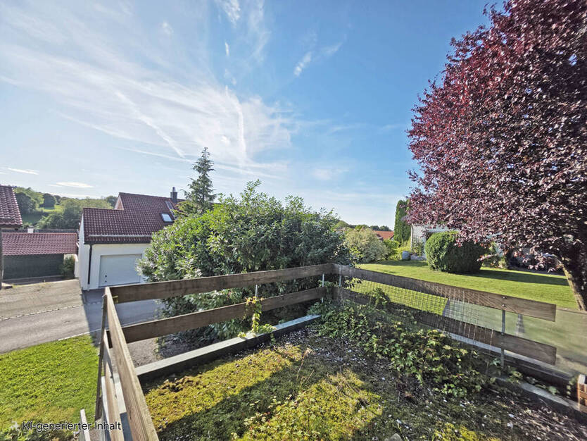 Traumhaftes Hanggrundstück in ruhiger Lage mit Altbestand....