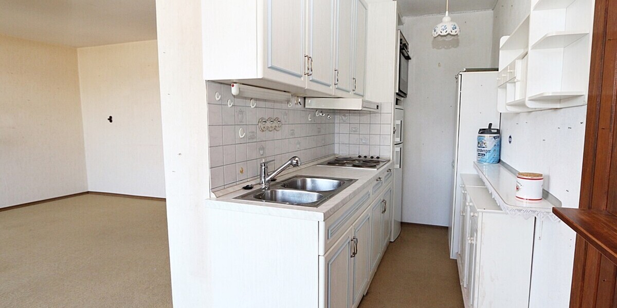 * im Dornröschenschlaf * 2-Zimmer-Wohnung * 2 sonnige Balkone * 1 Stellplatz * renovierungsbedürftig - Etagenwohnung Germering | Angebot:26287723