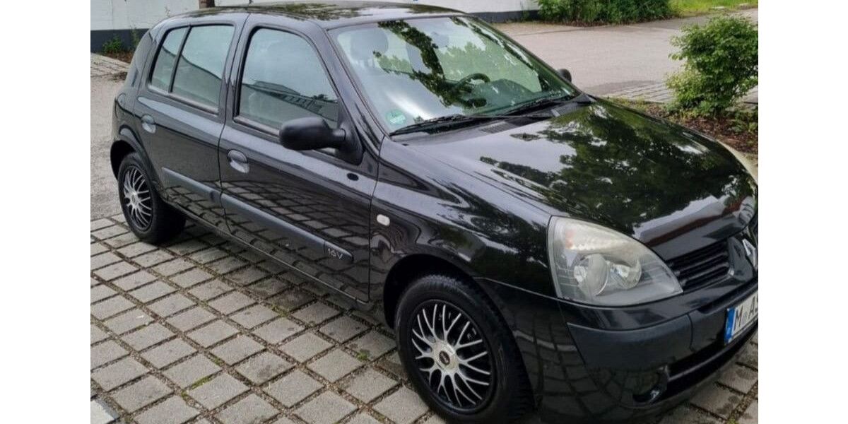 Renault Clio 146.000 km 1.950 € München 80809