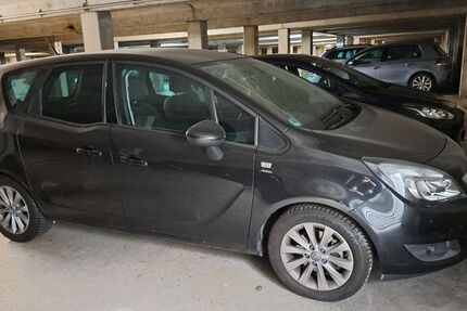 Opel Meriva 21.900 km 8.200 € München 80636