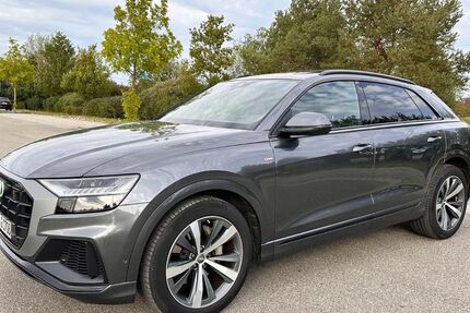 Audi Q8 115.000 km 54.600 € Krailling 82152