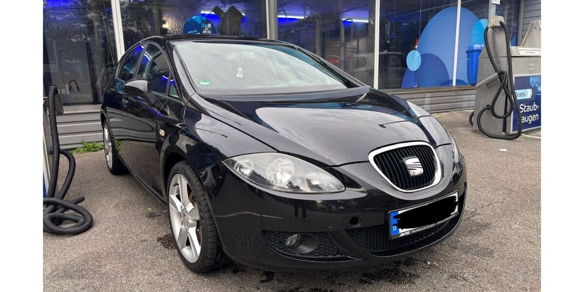 Seat Leon 180.564 km 3.800 &euro; München 81241