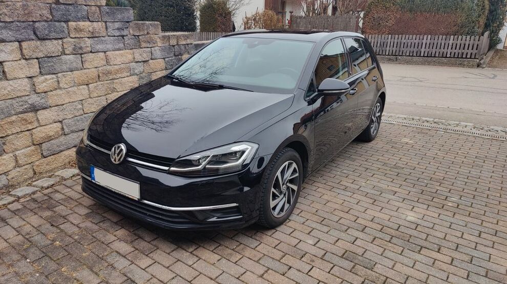 VW Golf 93.800 km 16.800 € Forstern 85659