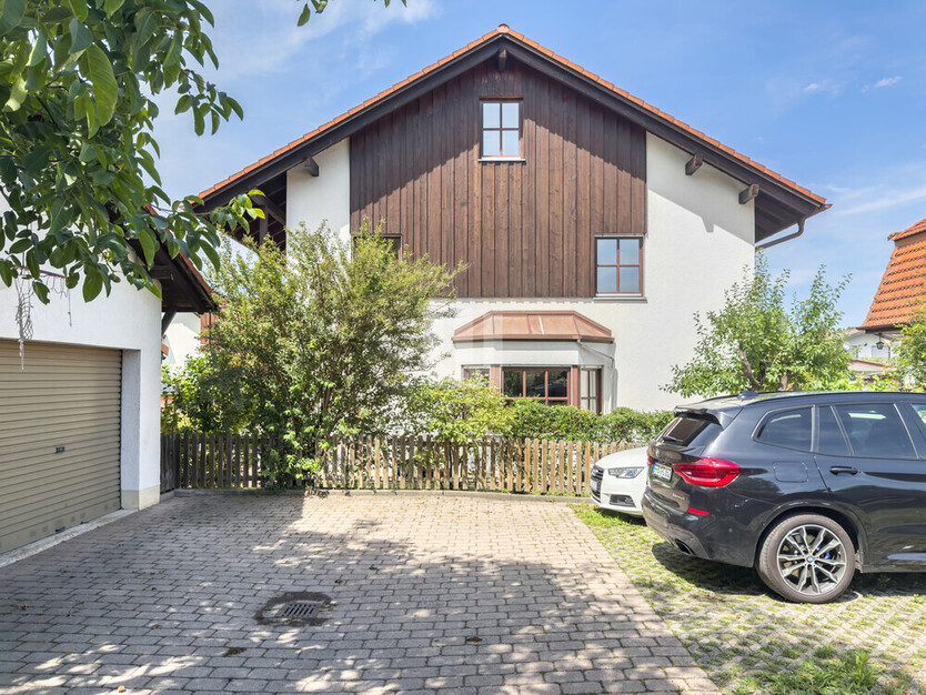 WINDISCH ImmobilieN - DHH mit großem, sonnigen Garten in ruhiger Lage von Puchheim