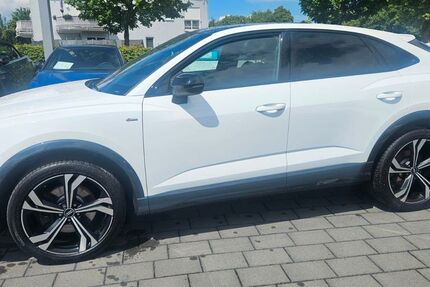 Audi Q3 111.000 km 31.900 &euro; München 81825