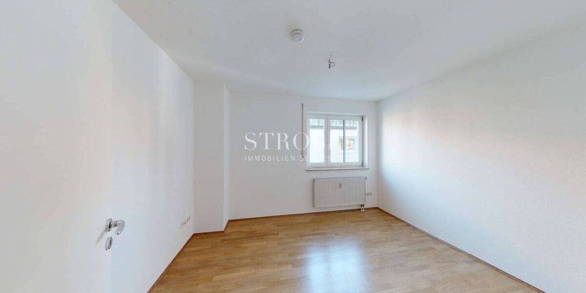 Etagenwohnung München Thalk.Obersendl.-Forsten-Fürstenr.-Solln - 3 Zimmer, 81 m&sup2;, 1.650&euro; | Angebot:26658317
