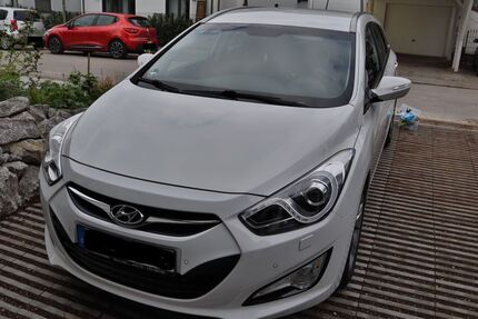 Hyundai i40 143.200 km 8.199 € München 81739
