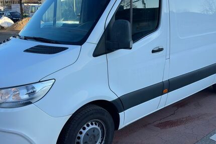 Mercedes-Benz Sprinter 210.000 km 16.900 &euro; München 81243