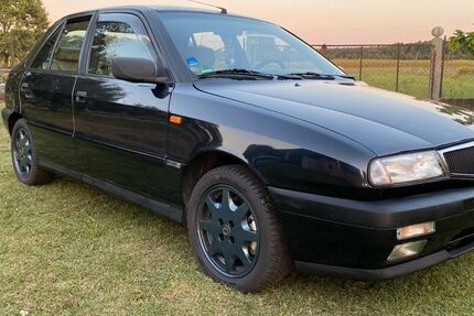 Lancia Delta 90.290 km 5.500 &euro; München 80809