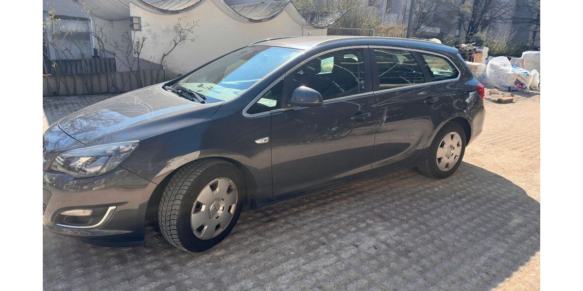 Opel Astra 186.000 km 5.100 &euro; München 81375