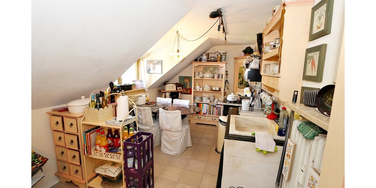 !! RARITÄT am SEE !! idyllisches JUWEL * 4-Zimmer-Dachgeschosstraum * Balkon und Gartennutzung * - Dachgeschoßwohnung Starnberg | Angebot:26838455