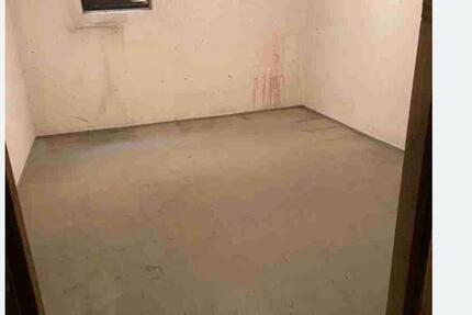 Zu vermieten – Gewerblicher Lagerraum (Keller) in Baldham zimmer