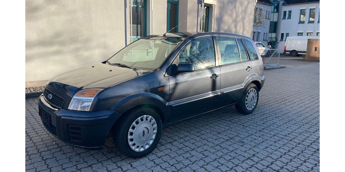 Ford Fusion 210.000 km 2.200 &euro; Haar 85540