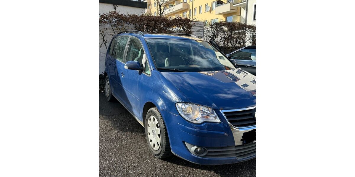 VW Touran 195.000 km 4.650 &euro; München 81249