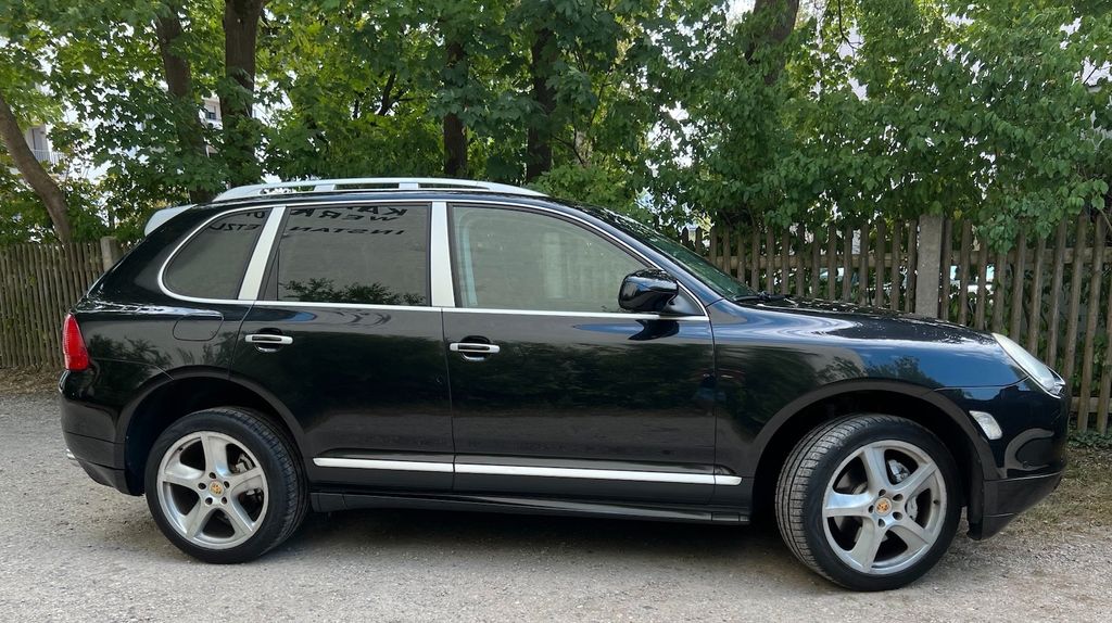Porsche Cayenne 296.700 km 6.150 &euro; München 81737