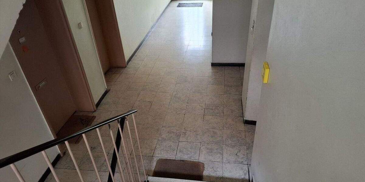 Erbpacht: Stark renovierungsbedürftig, frei, 1-Zi., Konradinstraße - Besicht. DO 29.01. n. Vereinb. 1 zimmer